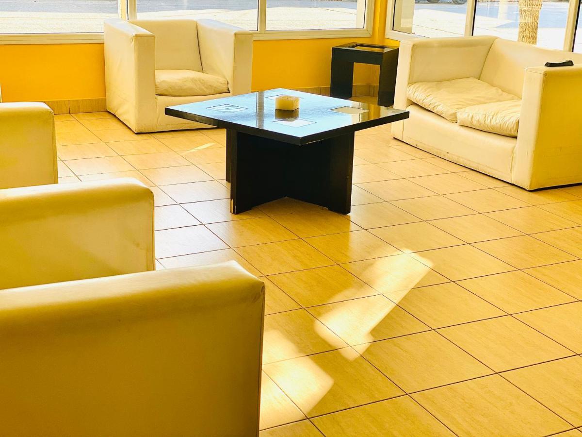 Hotel Tandil Puerto Madryn Buitenkant foto