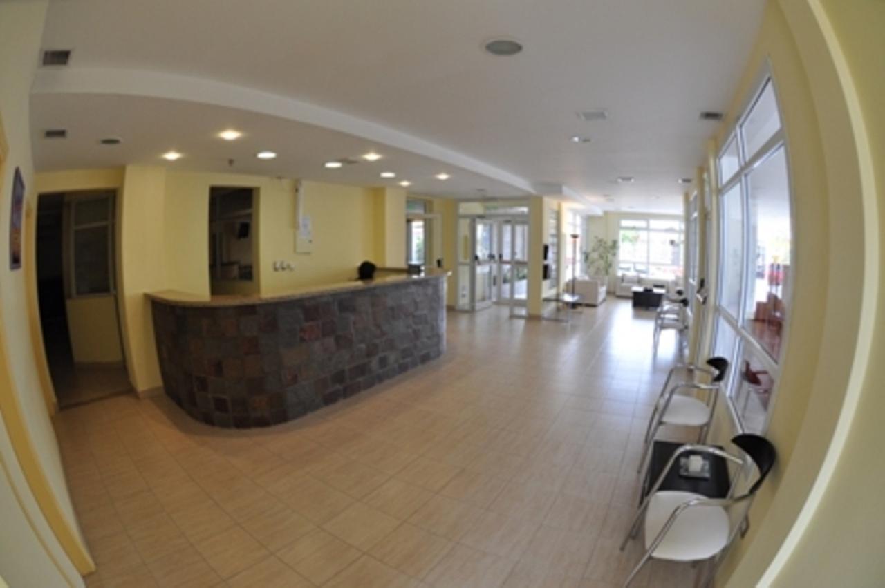 Hotel Tandil Puerto Madryn Buitenkant foto